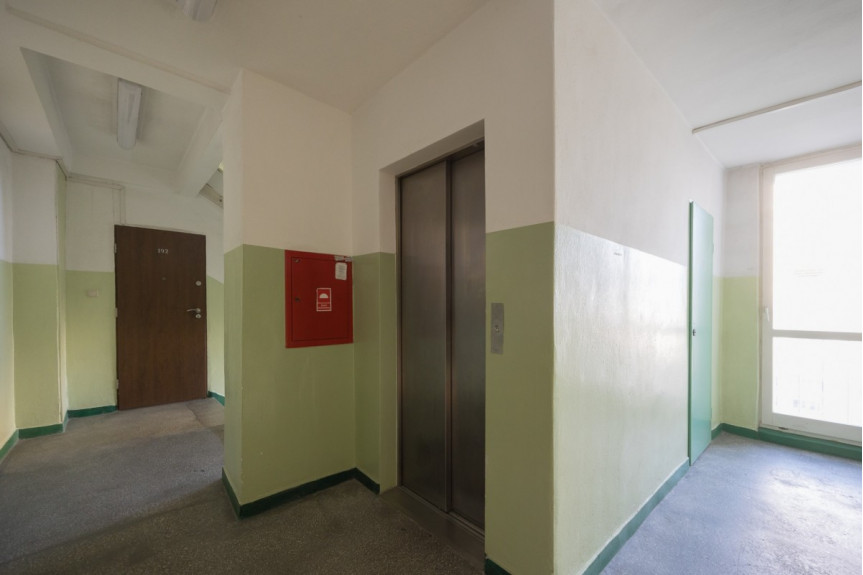 Warszawa, Praga-Południe, Komorska, Praga widne 33 m obok Ostrobramskiej + balkon