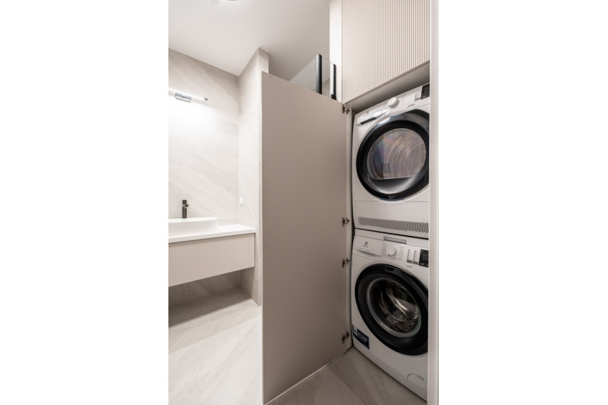 Warszawa, Ochota, Lirowa, Apartamentowiec do wynajęcia| Garaż| Komórki