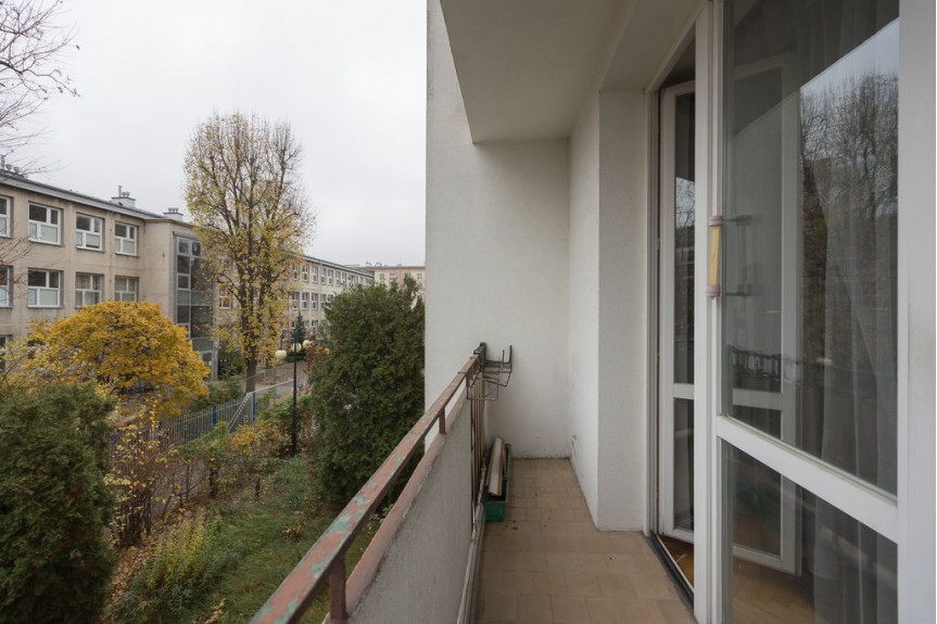 Warszawa, Mokotów Wierzbno, Mahatmy Gandhiego, Przy Metrze Oddzielna kuchnia Balkon Piwnica