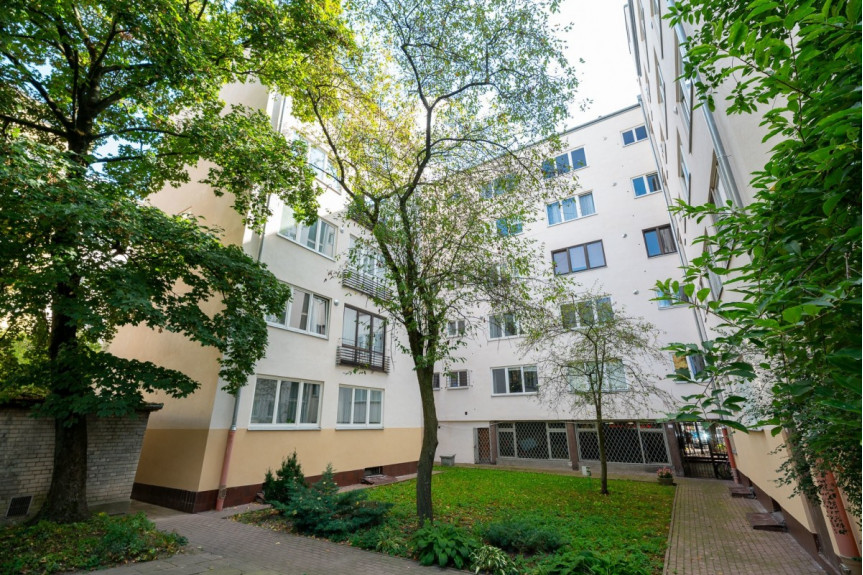 Warszawa, Mokotów Górny, Puławska, Klimatyczne mieszkanie w kamienicy Wedla
