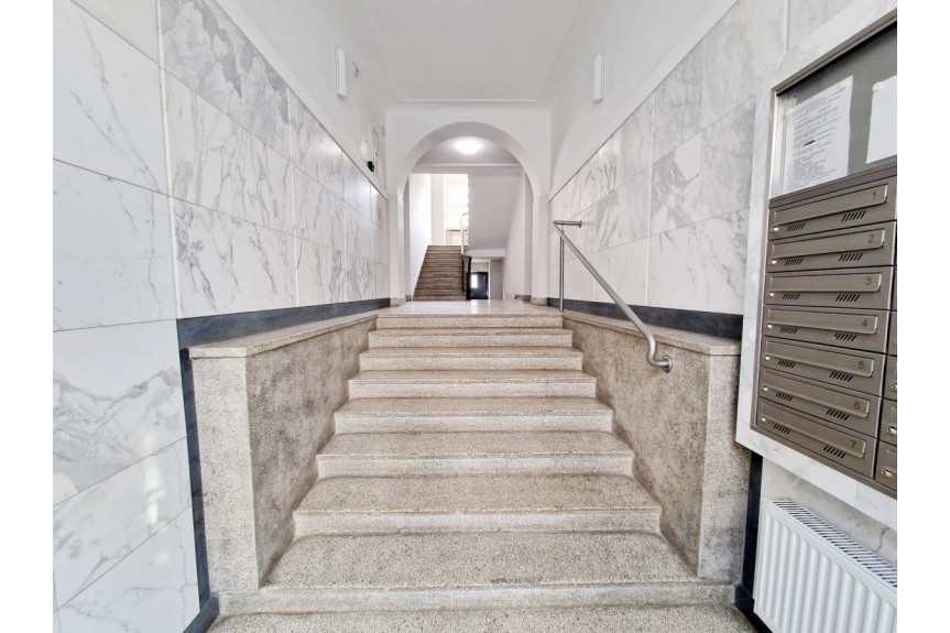 Warszawa, Mokotów Górny, Opoczyńska, Stary Mokotów kamienica