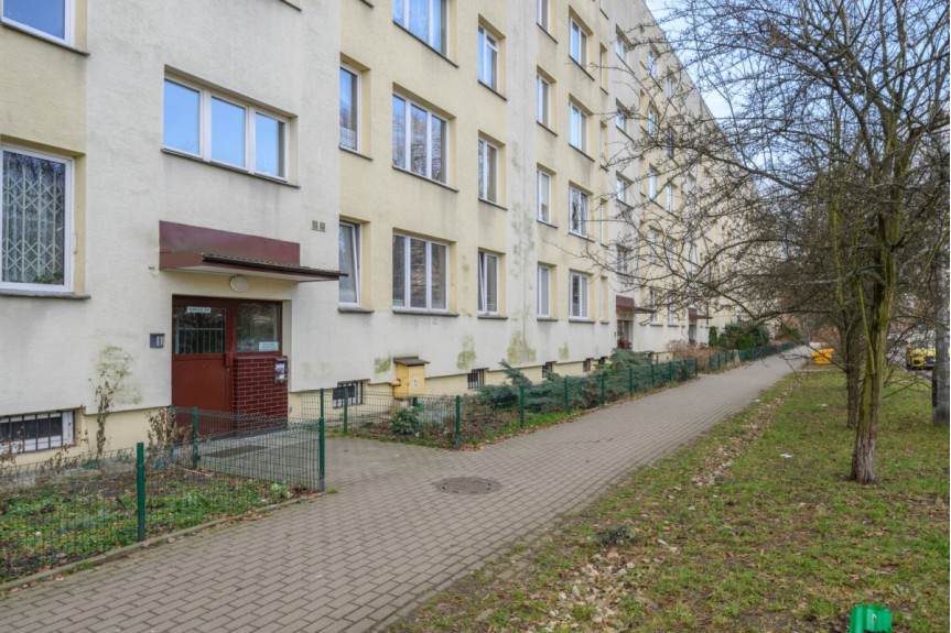 Warszawa, Targówek, Simona Bolivara, Mieszkanie 4-pokojowe z ogródkiem na Targówku