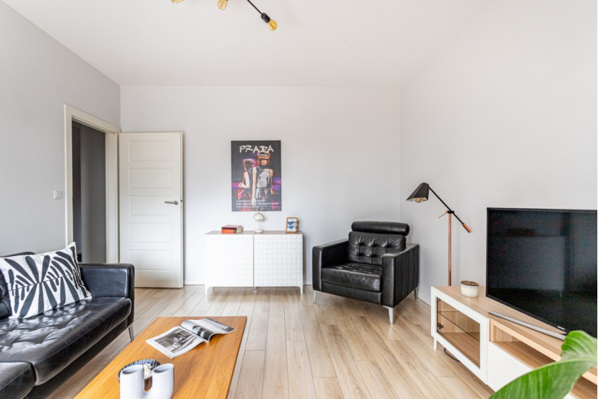 Warszawa, Żoliborz, Kaliny Jędrusik, Dwupokojowy apartament z ogródkiem na Żoliborzu
