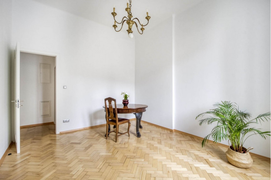 Warszawa, Śródmieście, Piękna, Top lokalizacja, kamienica wysokie sufity