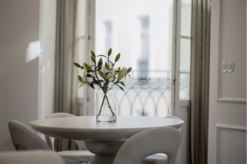 Warszawa, Śródmieście, Piękna, Apartament w odrestaurowanej kamienicy ul. Piękna