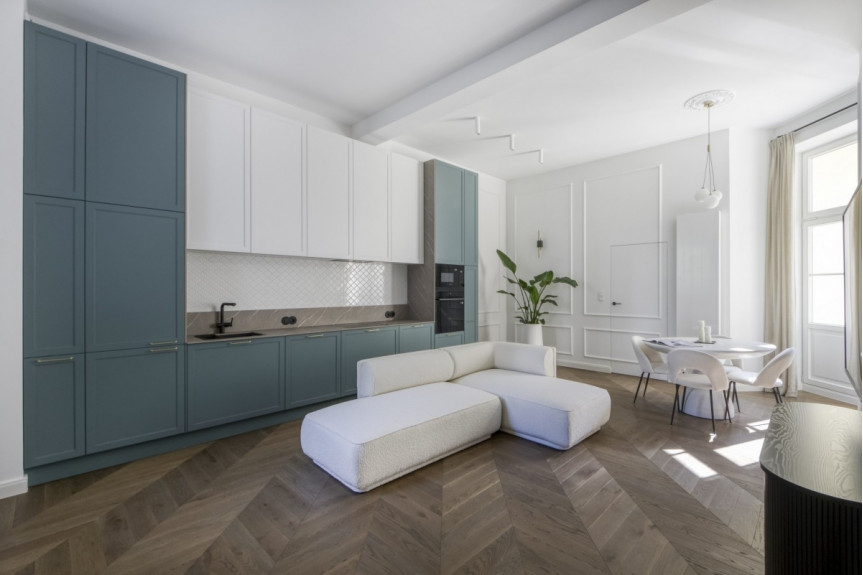 Warszawa, Śródmieście, Piękna, Apartament w odrestaurowanej kamienicy ul. Piękna