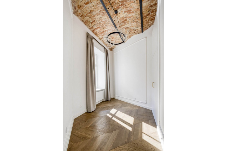 Warszawa, Śródmieście, Piękna, Apartament w odrestaurowanej kamienicy ul. Piękna