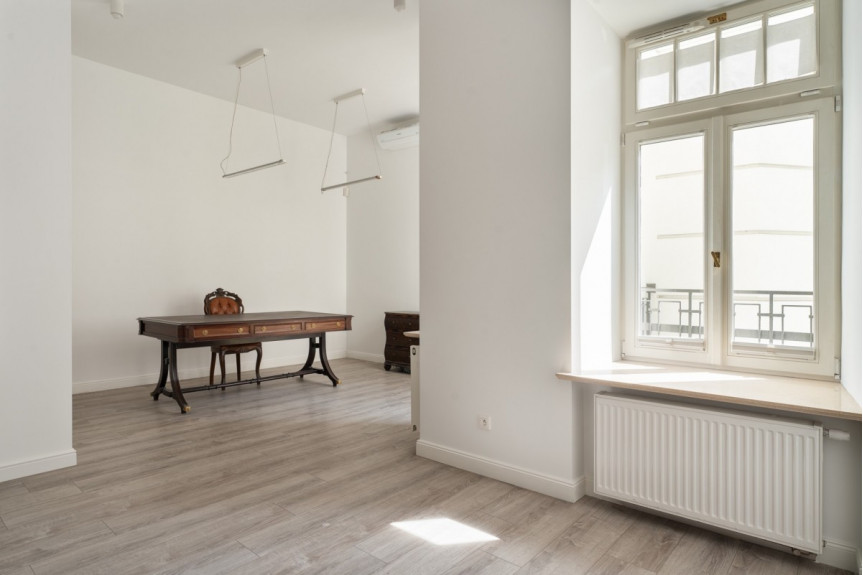 Warszawa, Śródmieście, Hoża, Elegancka kamienica, klimatyzacja - biuro i usługi