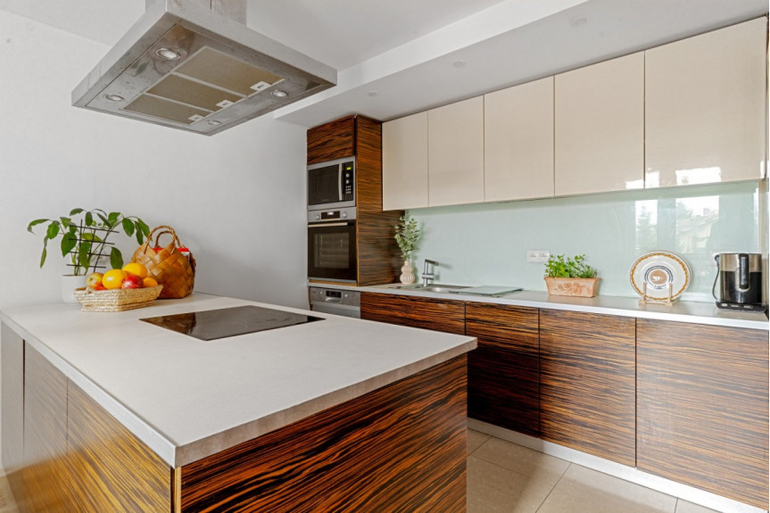 Warszawa, Włochy, Trzcinowa, Mieszkanie 74 m2 z potencjałem/ Włochy/ 2 balkony