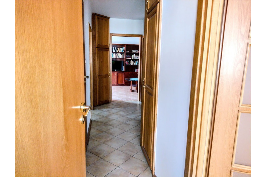 Warszawa, Żoliborz, Izabelli, Sady Żoliborskie, NISKI BUDYNEK, balkon + piwnica