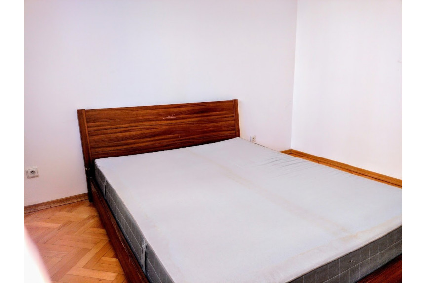Warszawa, Żoliborz, Izabelli, Sady Żoliborskie, NISKI BUDYNEK, balkon + piwnica