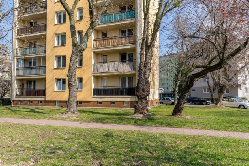 Warszawa, Ochota Szczęśliwice, Karola Dickensa, ODNOWIONE MIESZKANIE SKĄD WSZĘDZIE BLISKO – OCHOTA