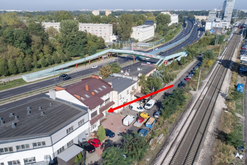 Warszawa, Wola Młynów, Aleja Prymasa Tysiąclecia, Budynek komercyjny Warszawa Wola