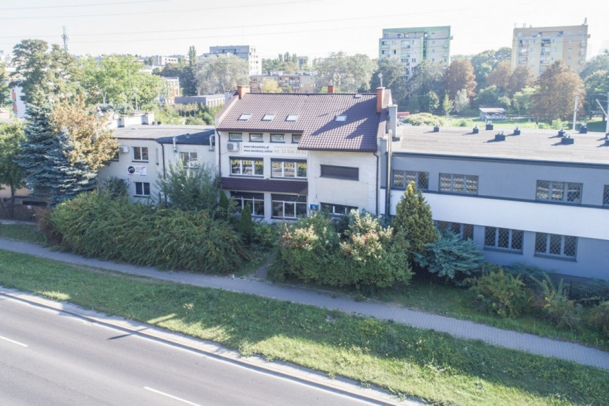 Warszawa, Wola Młynów, Aleja Prymasa Tysiąclecia, Budynek komercyjny Warszawa Wola