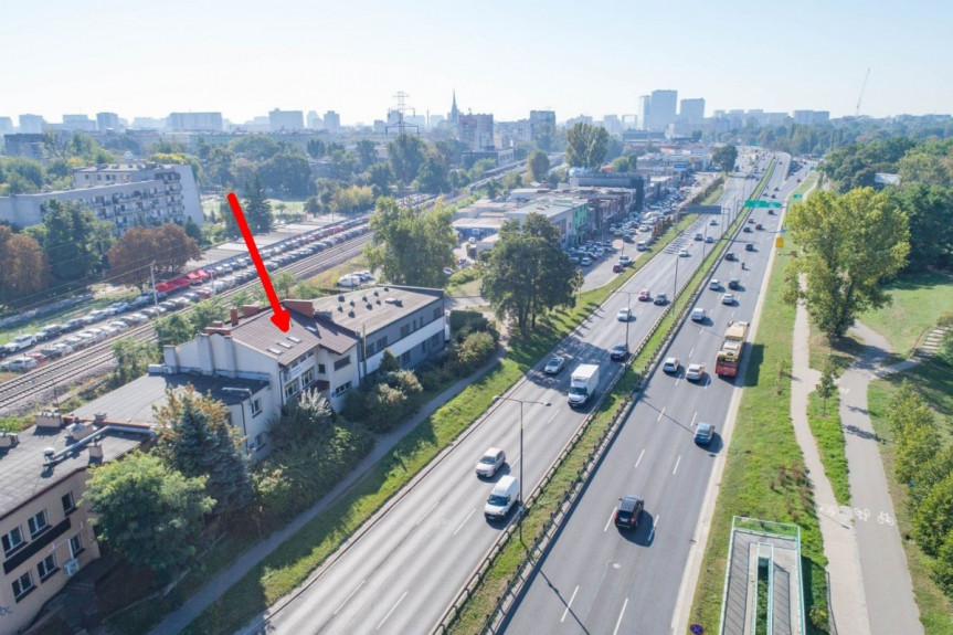 Warszawa, Wola Młynów, Aleja Prymasa Tysiąclecia, Budynek komercyjny Warszawa Wola