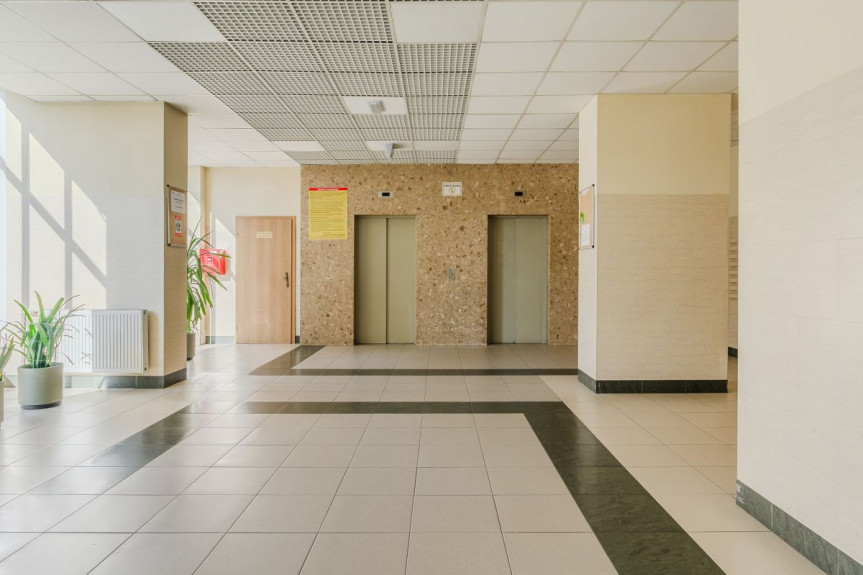 Warszawa, Śródmieście, Aleja Jana Pawła Ii, Metro Rondo ONZ | Norblin | Parking | 3m H |Cicho
