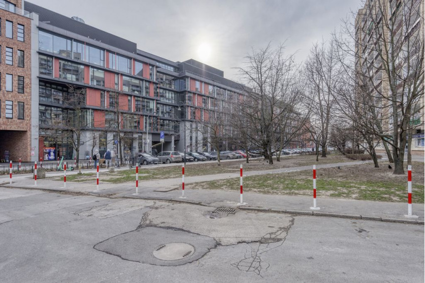 Warszawa, Praga-Północ, Białostocka, Mieszkanie w sąsiedztwie ,, Konesera