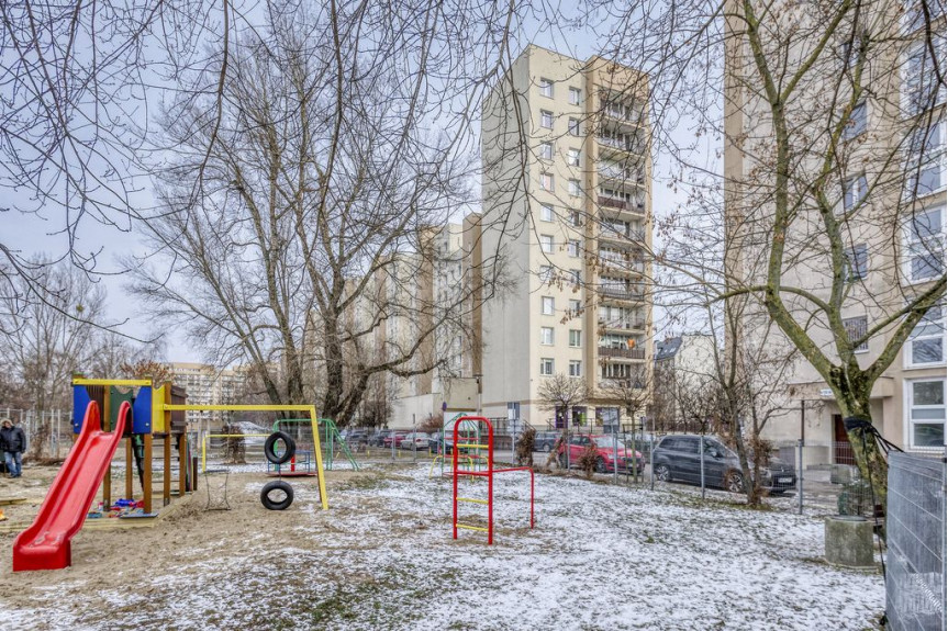 Warszawa, Praga-Północ, Białostocka, Mieszkanie w sąsiedztwie ,, Konesera