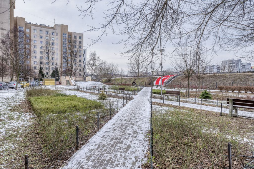 Warszawa, Praga-Północ, Białostocka, Mieszkanie w sąsiedztwie ,, Konesera