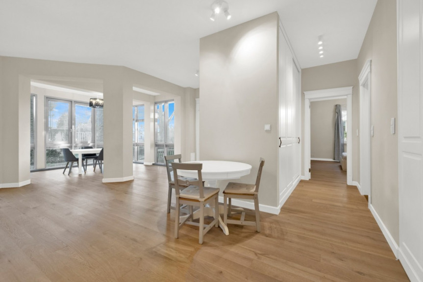 Warszawa, Mokotów Wierzbno, Tyniecka, 120 - metrowy apartament na Mokotowie