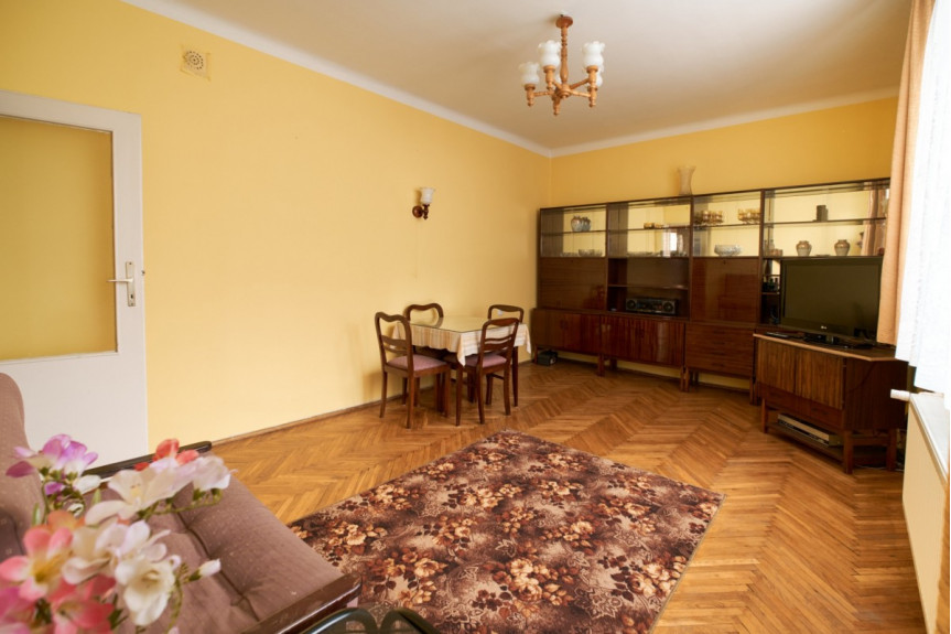 Warszawa, Praga-Północ, Karola Linneusza, 2 pokoje parter