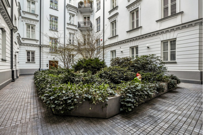 Warszawa, Śródmieście, Hoża, Kamienica w Centrum, parking, basen, klimatyzacja