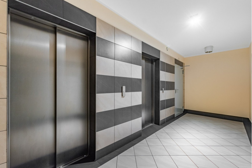 Warszawa, Wola, Radziwie, Wola Tower | 2 POK z aneksem | balkon | 52m2