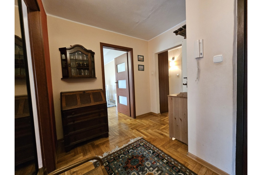 Warszawa, Bielany, Hansa Christiana Andersena, Bielany blisko Metra Wawrzyszew