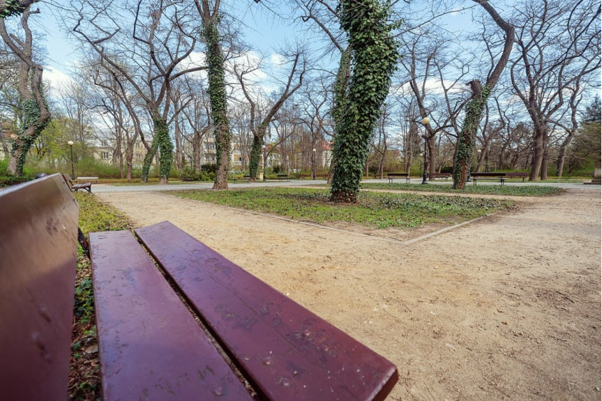 Warszawa, Mokotów Stary Mokotów, Antoniego Edwarda Odyńca, Kamienica | wys.3m | po remoncie | park | metro