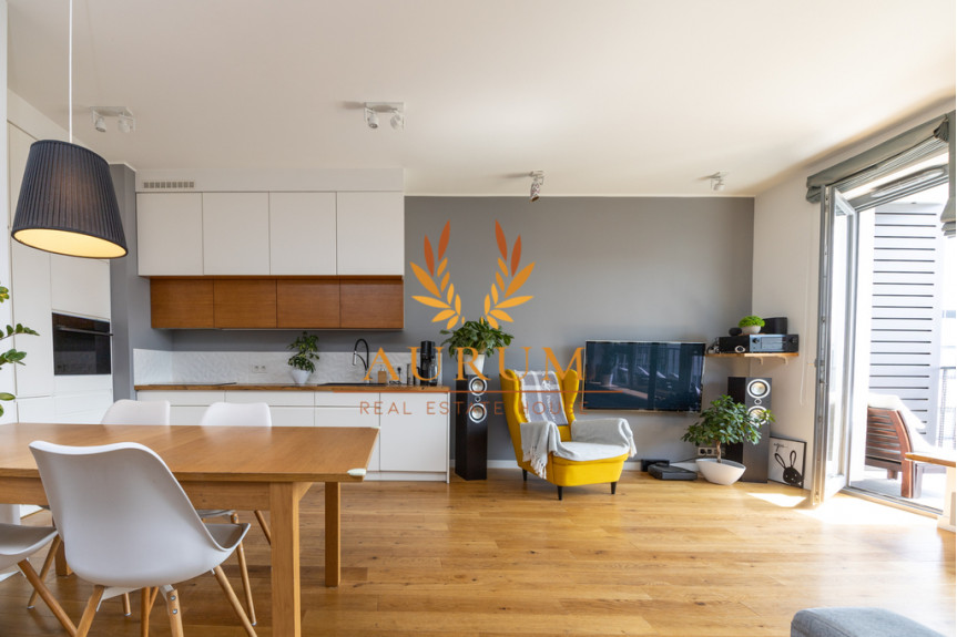Warszawa, Wilanów, Aleksandra Gieysztora, Przytulny 2pokojowy apartament na ostatnim piętrze