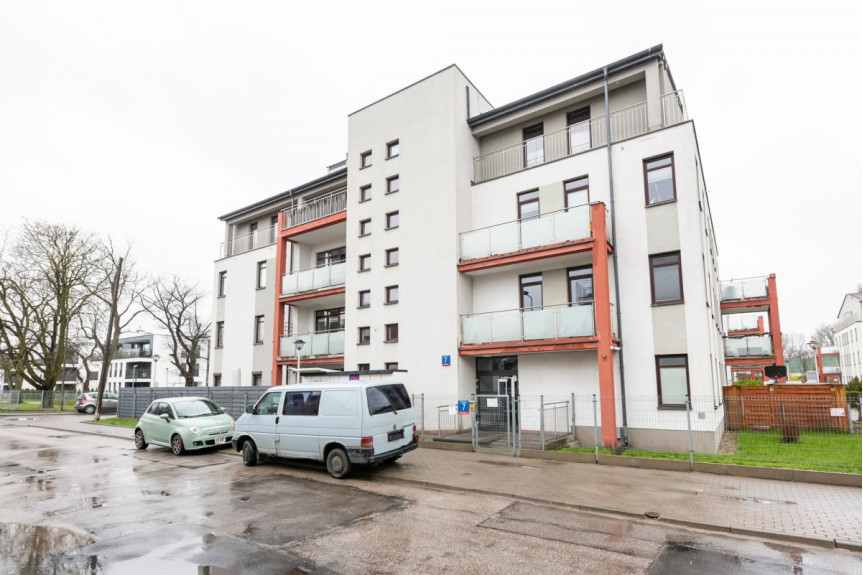 Warszawa, Włochy, Szczęsna, 32 m2 z balkonem i ogródkiem