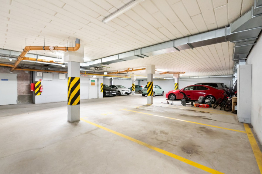 Warszawa, Włochy, Szczęsna, 32 m2 z balkonem i ogródkiem