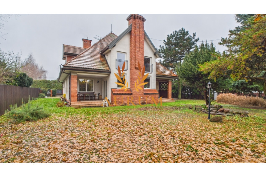 Warszawski Zachodni, Ożar&oacute;w Mazowiecki, Szkolna, Urokliwy dom w sercu Ożarowa Mazowieckiego