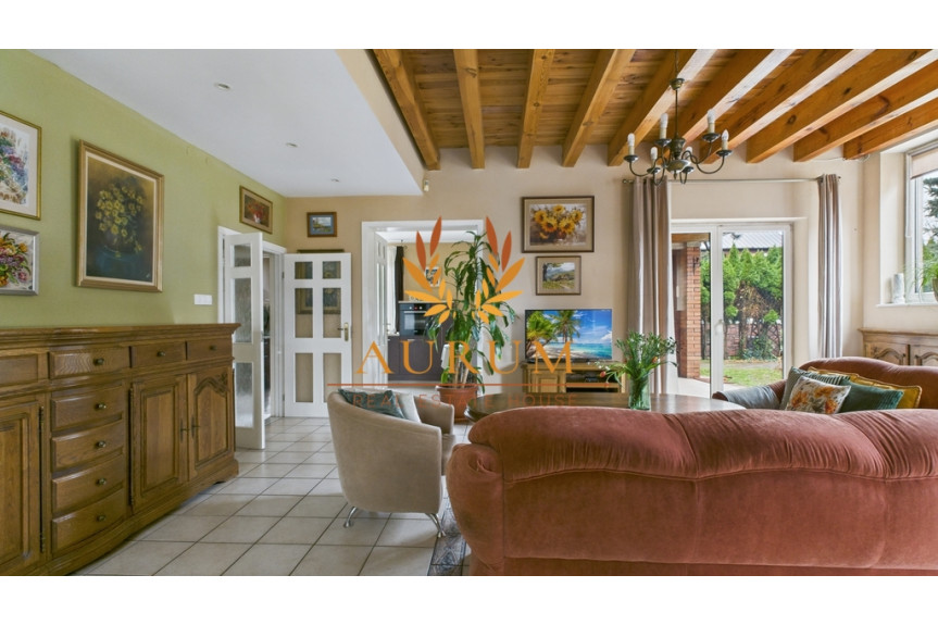 Warszawski Zachodni, Ożar&oacute;w Mazowiecki, Szkolna, Urokliwy dom w sercu Ożarowa Mazowieckiego