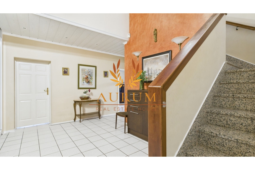 Warszawski Zachodni, Ożar&oacute;w Mazowiecki, Szkolna, Urokliwy dom w sercu Ożarowa Mazowieckiego