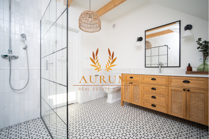 Legionowski, Jabłonna, Trzciany, Leśnej Polany, Piękny dom w stylu angielskim