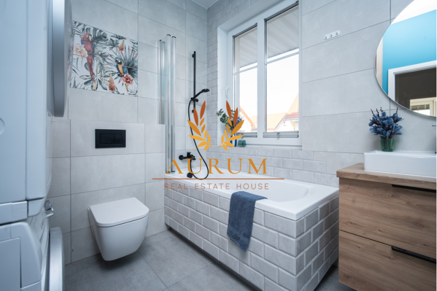 Piaseczyński, Lesznowola, Zgorzała, Słowika, Piękny dom w zabudowie szeregowej