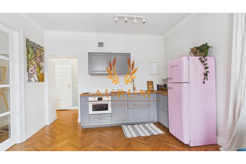 Warszawa, Praga-P&oacute;łnoc, Plac Gen. J&oacute;zefa Hallera, Mieszkanie w kamienicy 3 pokoje Plac Hallera