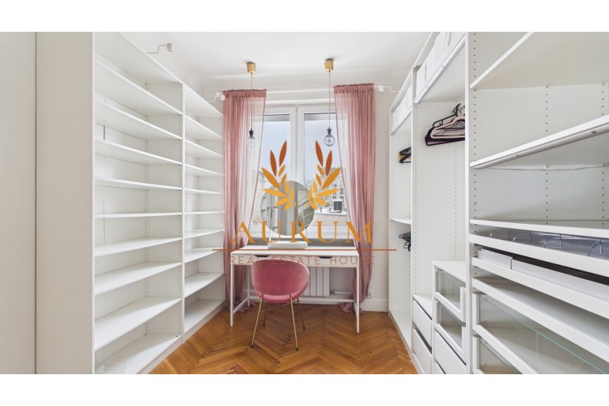 Warszawa, Praga-P&oacute;łnoc, Plac Gen. J&oacute;zefa Hallera, Mieszkanie w kamienicy 3 pokoje Plac Hallera