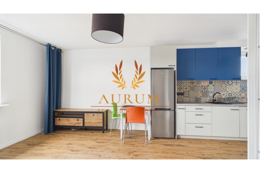 Warszawa, Śr&oacute;dmieście, Okrąg, Solec kawalerka z widokiem na city | blisko Wisły